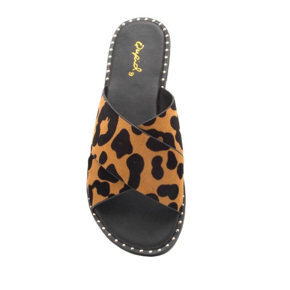 Qupid Leopard Bossy Sandals - Picture 14 of 16